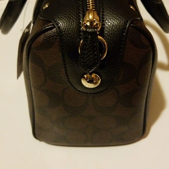 Signature Satchel - Picture 6 of 7